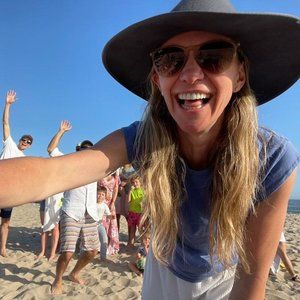 Meet your Posher, Cecilia